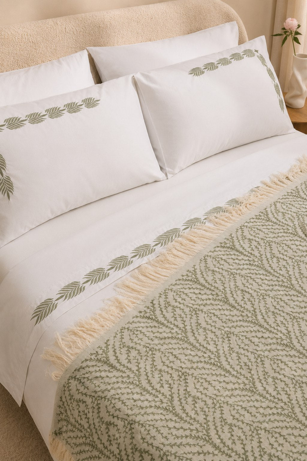 Signature – Majestic Embroidery Flat Sheet Set - Off White