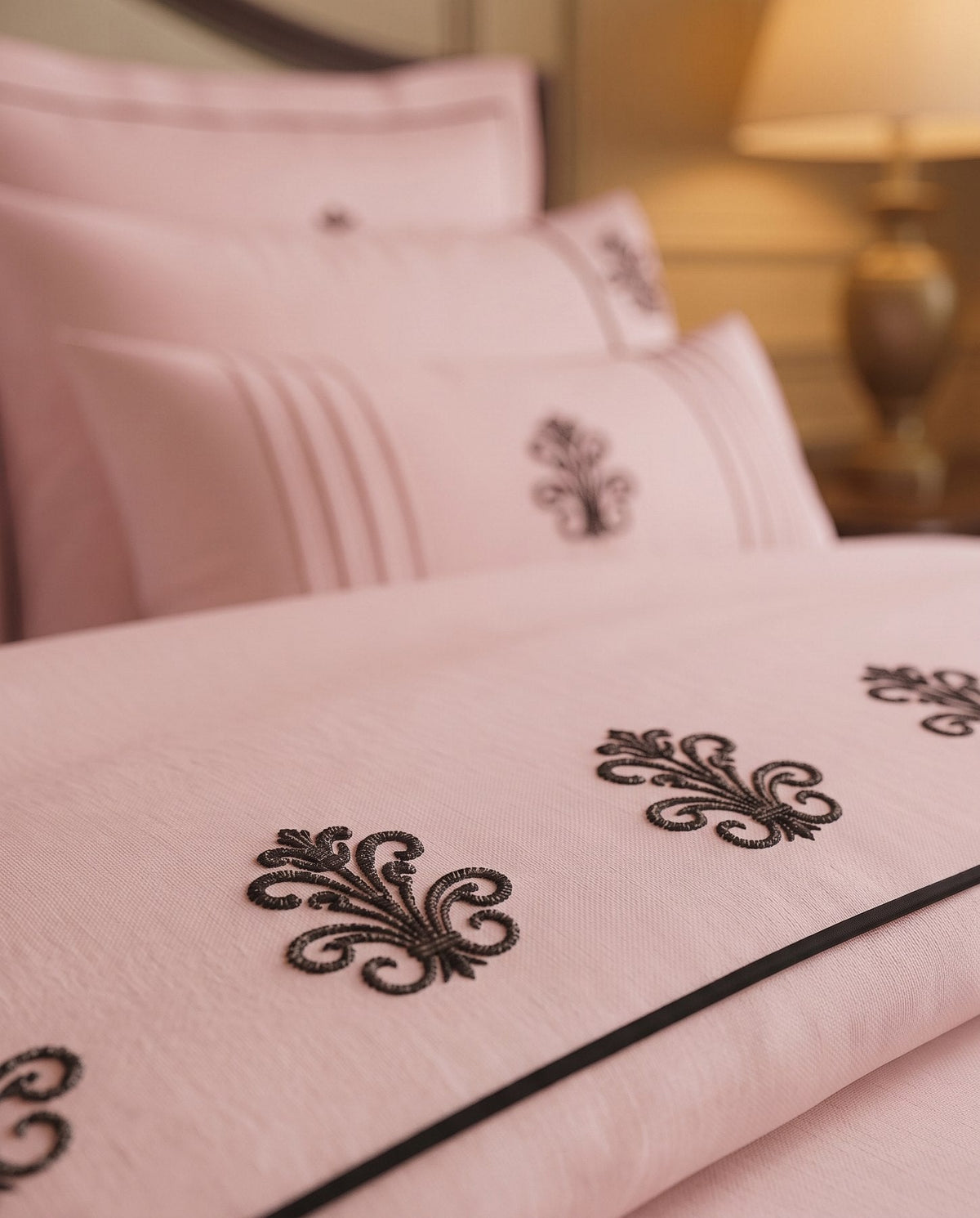 Atelier – Queen Fitted Sheet - Rose
