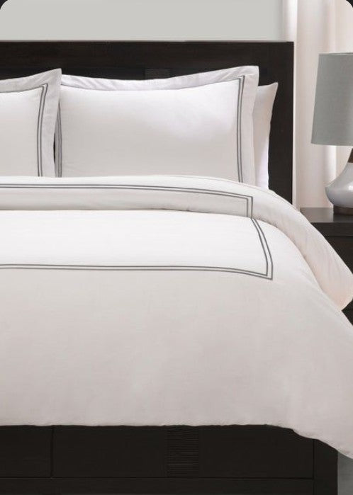 Signature – Duvet Cover Set with Embroidery