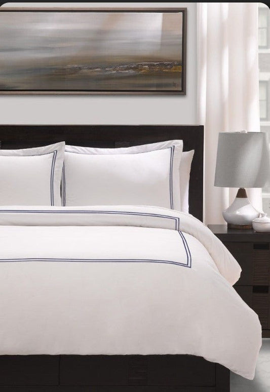 Signature – Royal Embroidery Flat Sheet Set