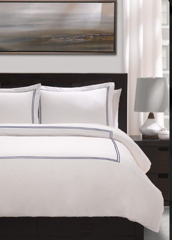 Signature – Royal Embroidery Flat Sheet Set