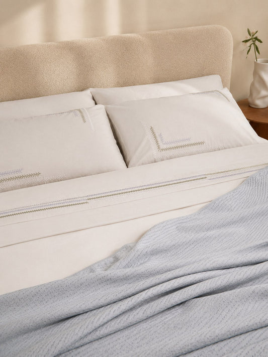 Signature – Classic Embroidery Flat Sheet Set - Off White