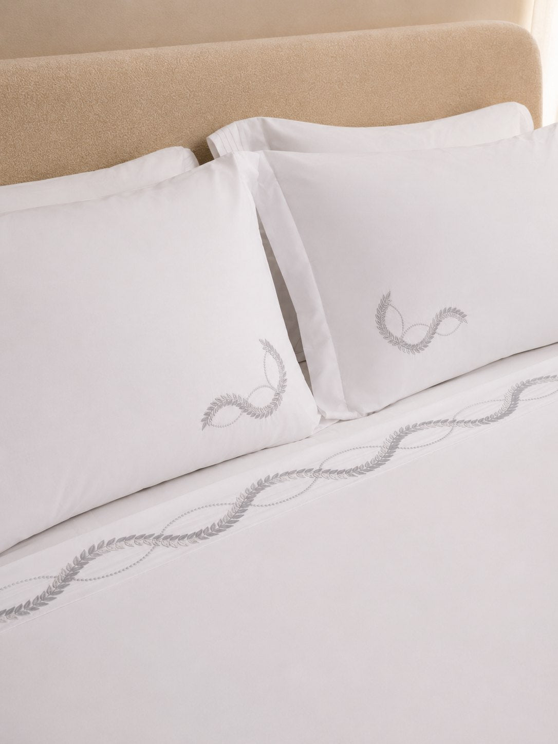 Signature – Laura Embroidery Flat Sheet Set - Off White